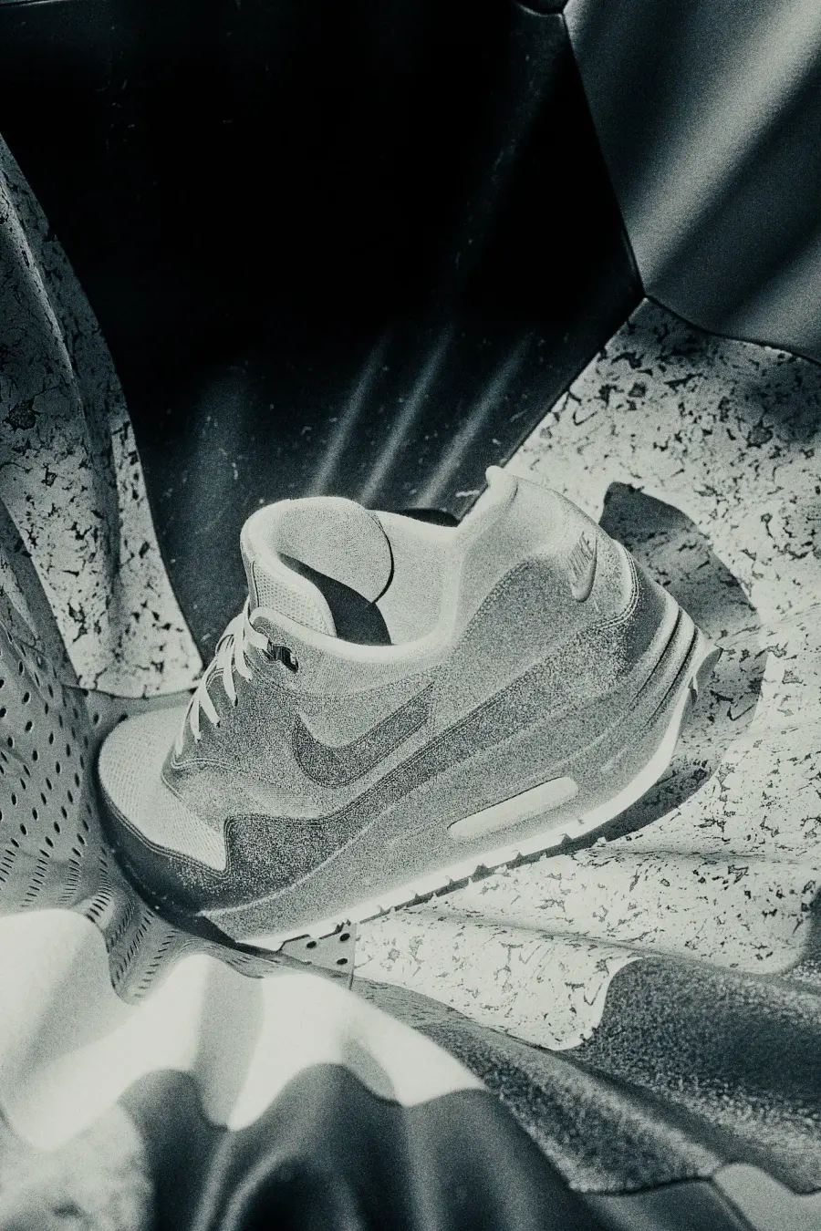 Nike Rnd by Daena Lorne